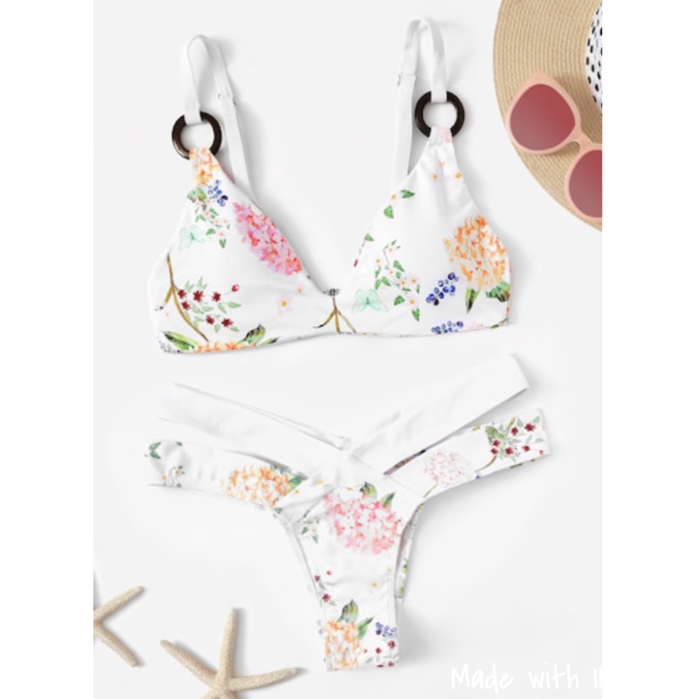 ✨Floral Ring Cut out Bikini✨